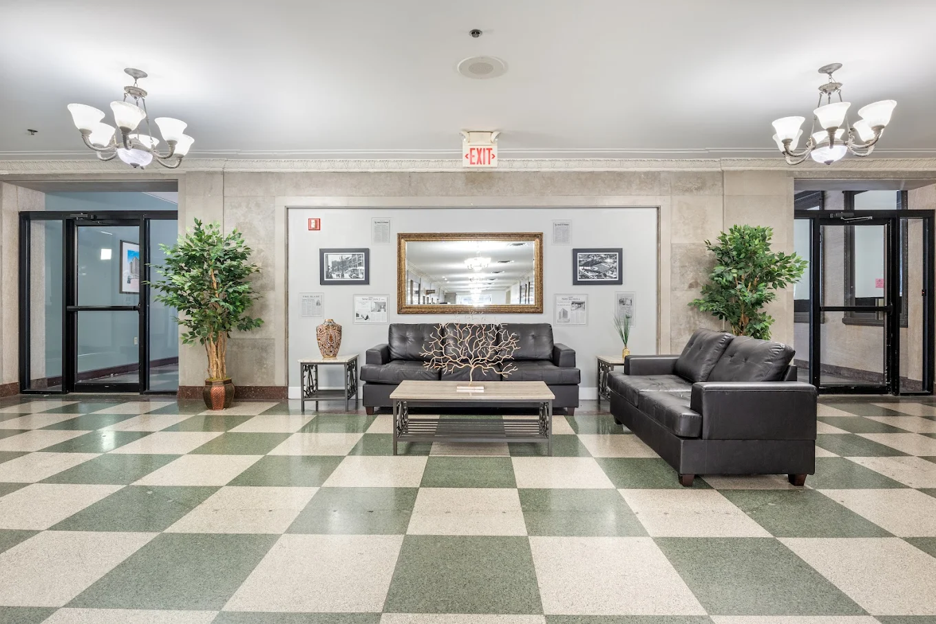 Commodore Perry Apartments